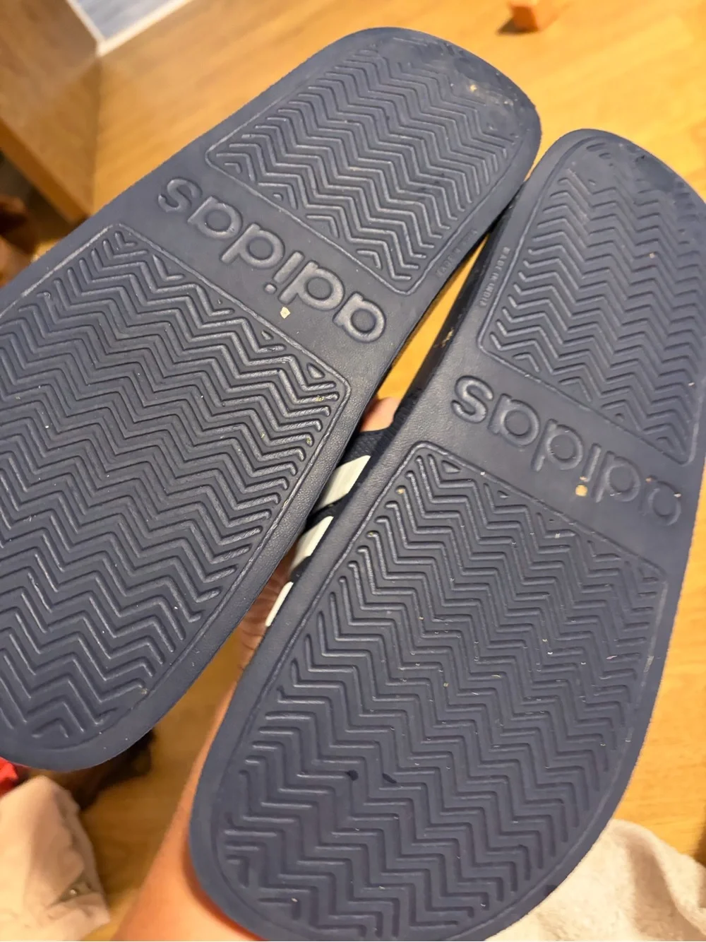 adidas classic slide